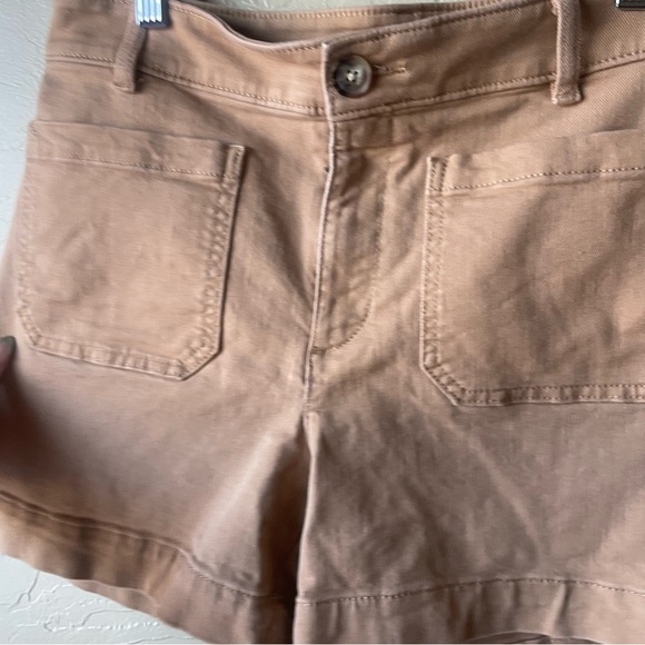 Loft Curvy Palmer Shorts in Twill - Picture 7 of 7